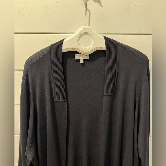 🖤 LAURA PLUS Black Cardigan with White Trim – Size 3X - Picture 5 of 8